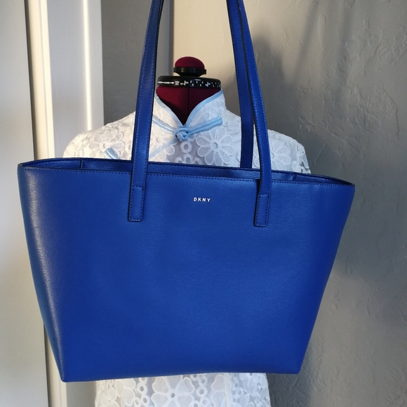 Dkny Bags Nwot Dkny Sutton Leather Bryant Medium Tote Poshmark